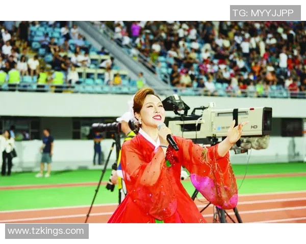 李丽的足球人生：从青涩少女到职业球员的成长之路